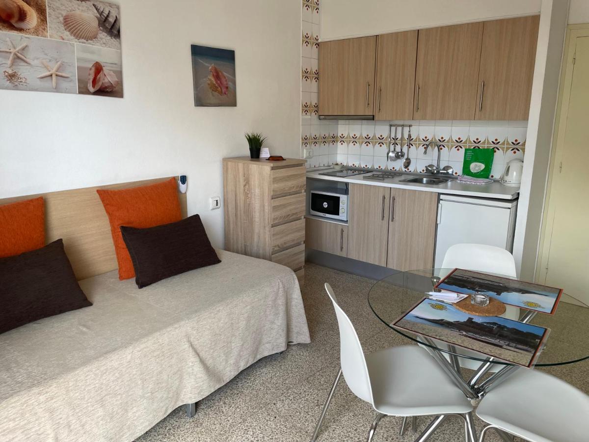 Apartamentos El Sol Tossa de Mar Esterno foto