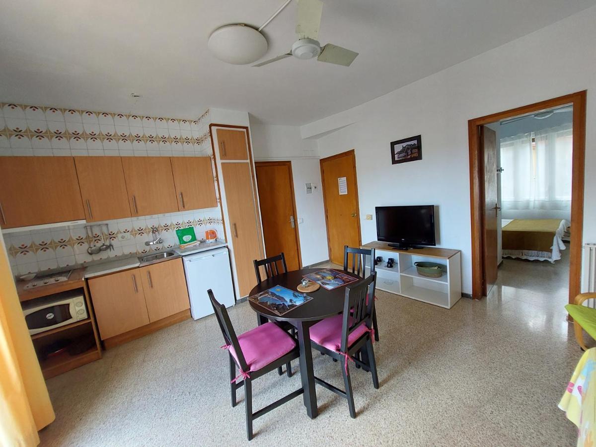 Apartamentos El Sol Tossa de Mar Esterno foto