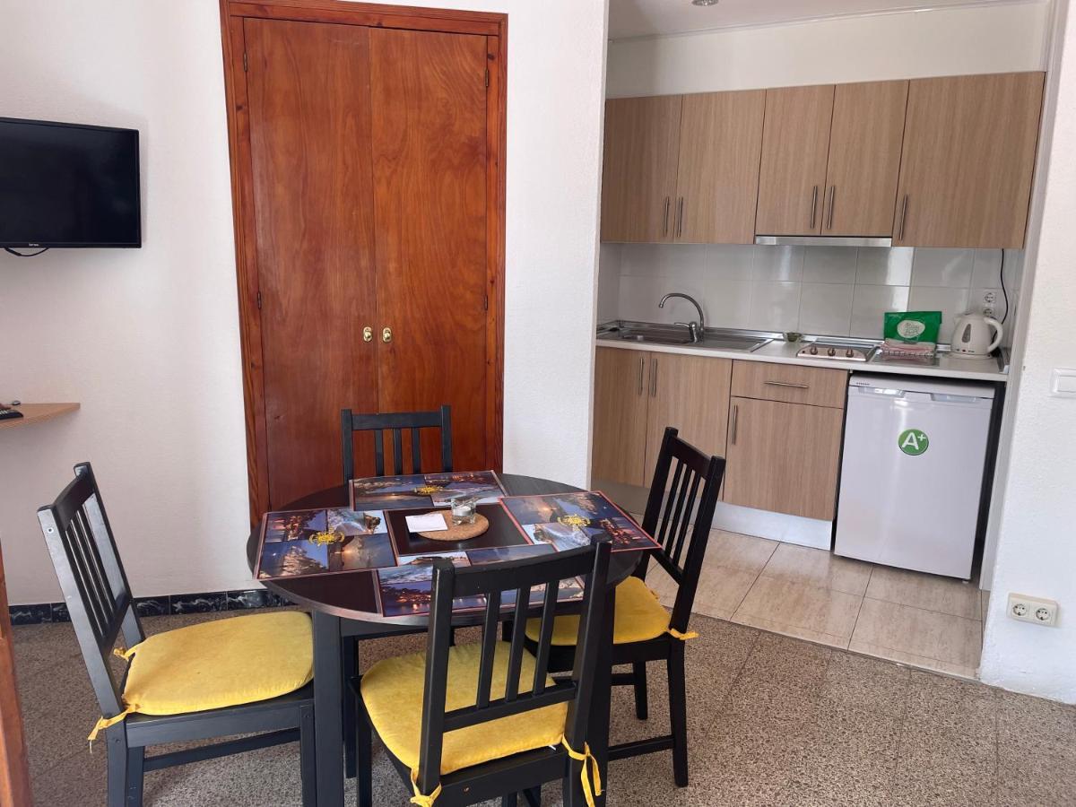 Apartamentos El Sol Tossa de Mar Esterno foto